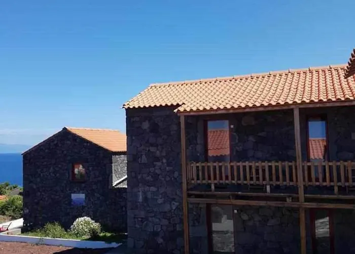 Amazing Quadruple With Sea View In São Roque do Pico