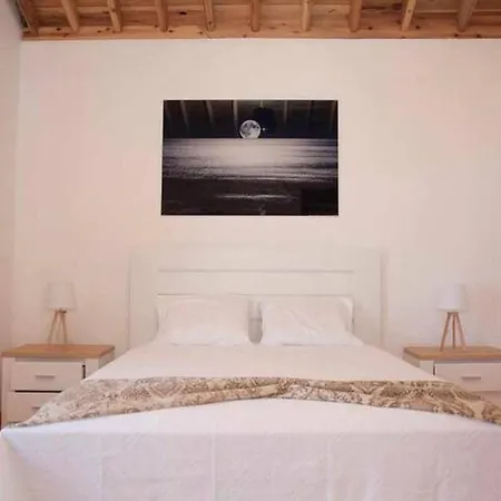 Amazing Quadruple With Sea View In Sao Roque do Pico