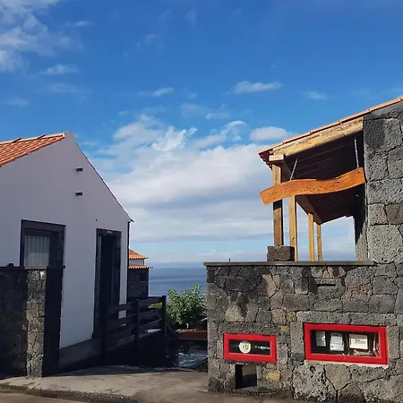 In Guest - Amazing Quadruple With Sea View In Sao Roque do Pico
