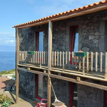 Guest house In Guest - Amazing Quadruple With Sea View In Sao Roque do Pico