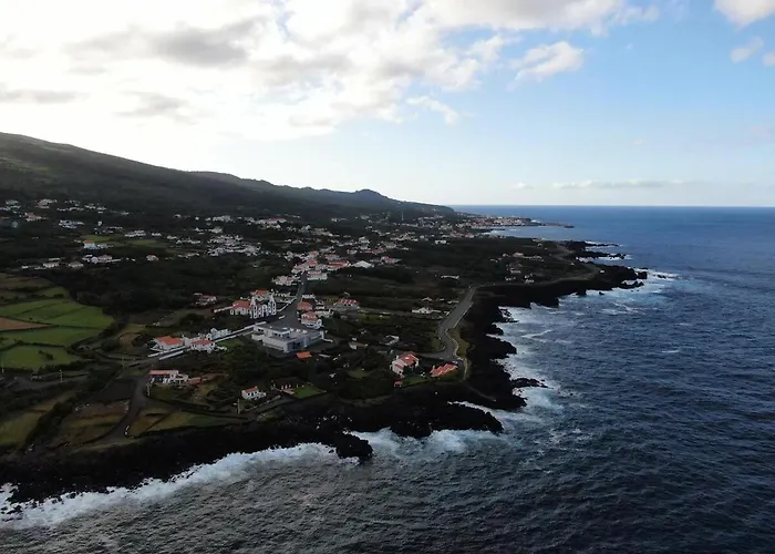 Amazing Quadruple With Sea View In Gasthuis São Roque do Pico